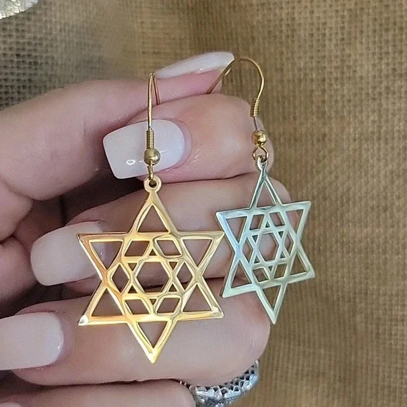 🔥LAST PAIR🔥 STAR OF DAVID DROP EARRINGS - Picture 2 of 5